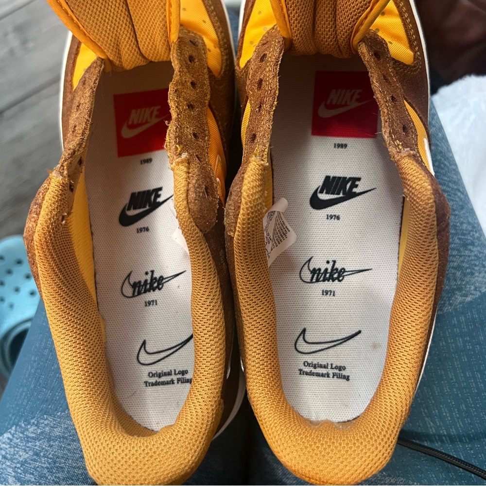 LIKE NEW Nike Low Air Force 1 '07 SE First Use DA8302-101 Sneakers Shoes - Picture 12 of 16